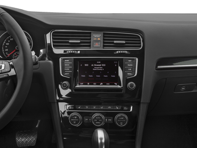 2017 Volkswagen Golf SportWagen S