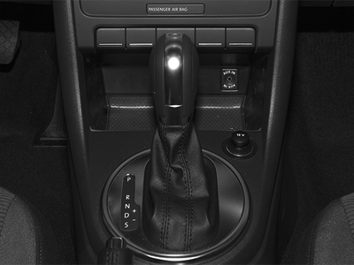 2013 Volkswagen Beetle 2.5L w/Sun