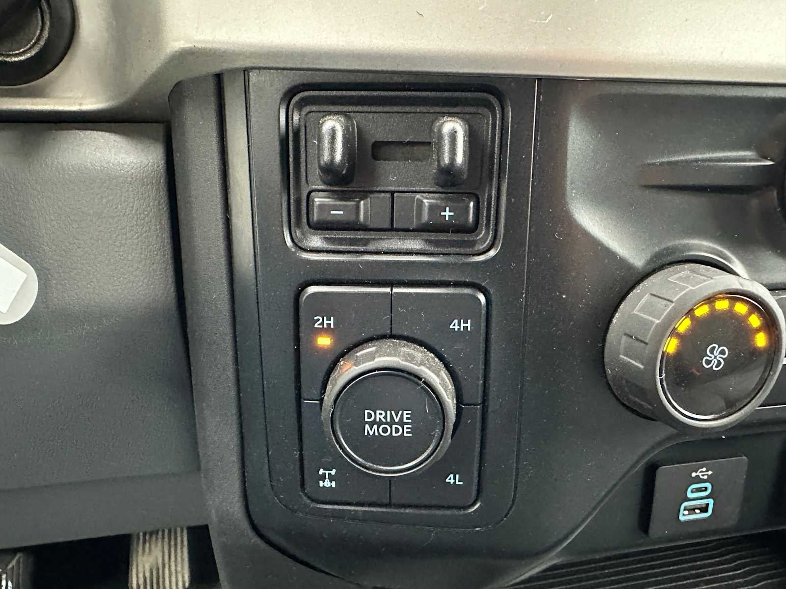 2023 Ford Super Duty F-350 SRW XLT