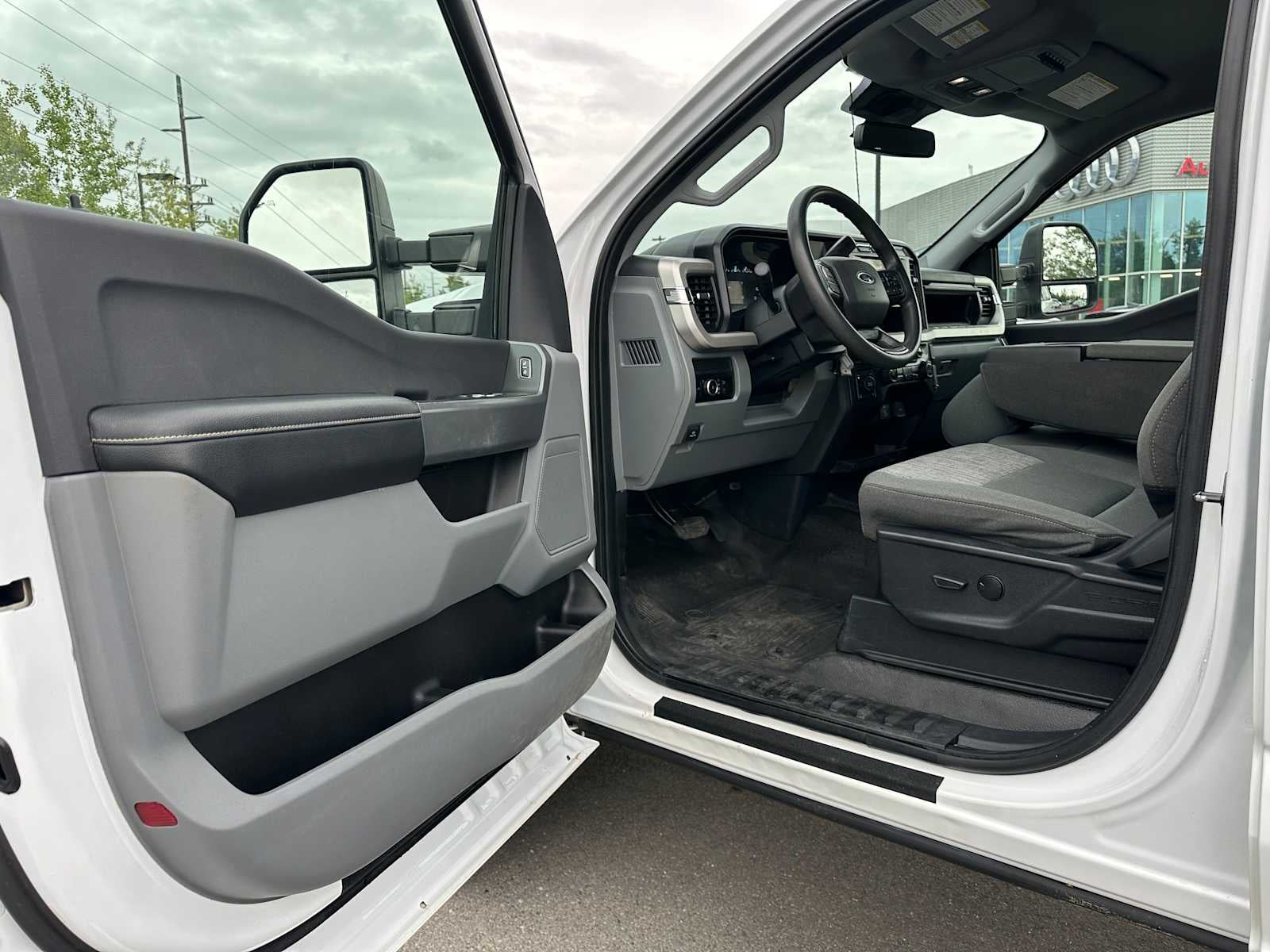 2023 Ford Super Duty F-350 SRW XLT