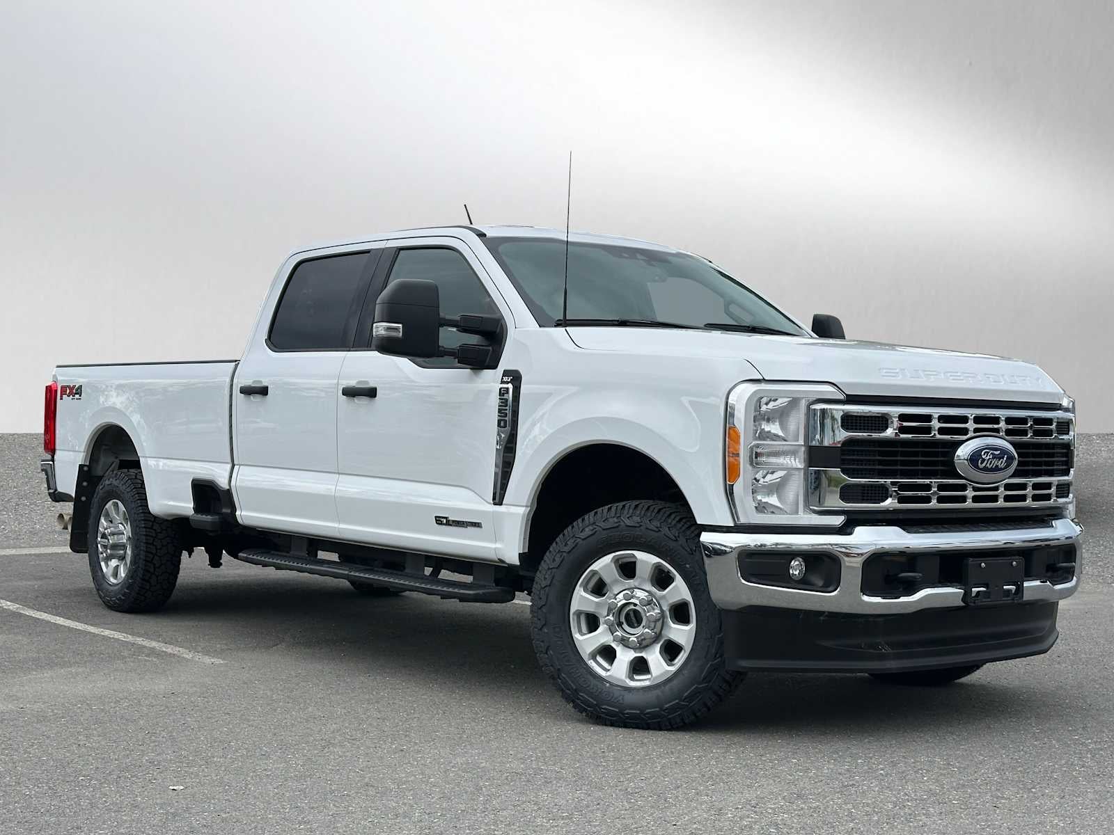 2023 Ford Super Duty F-350 SRW XLT