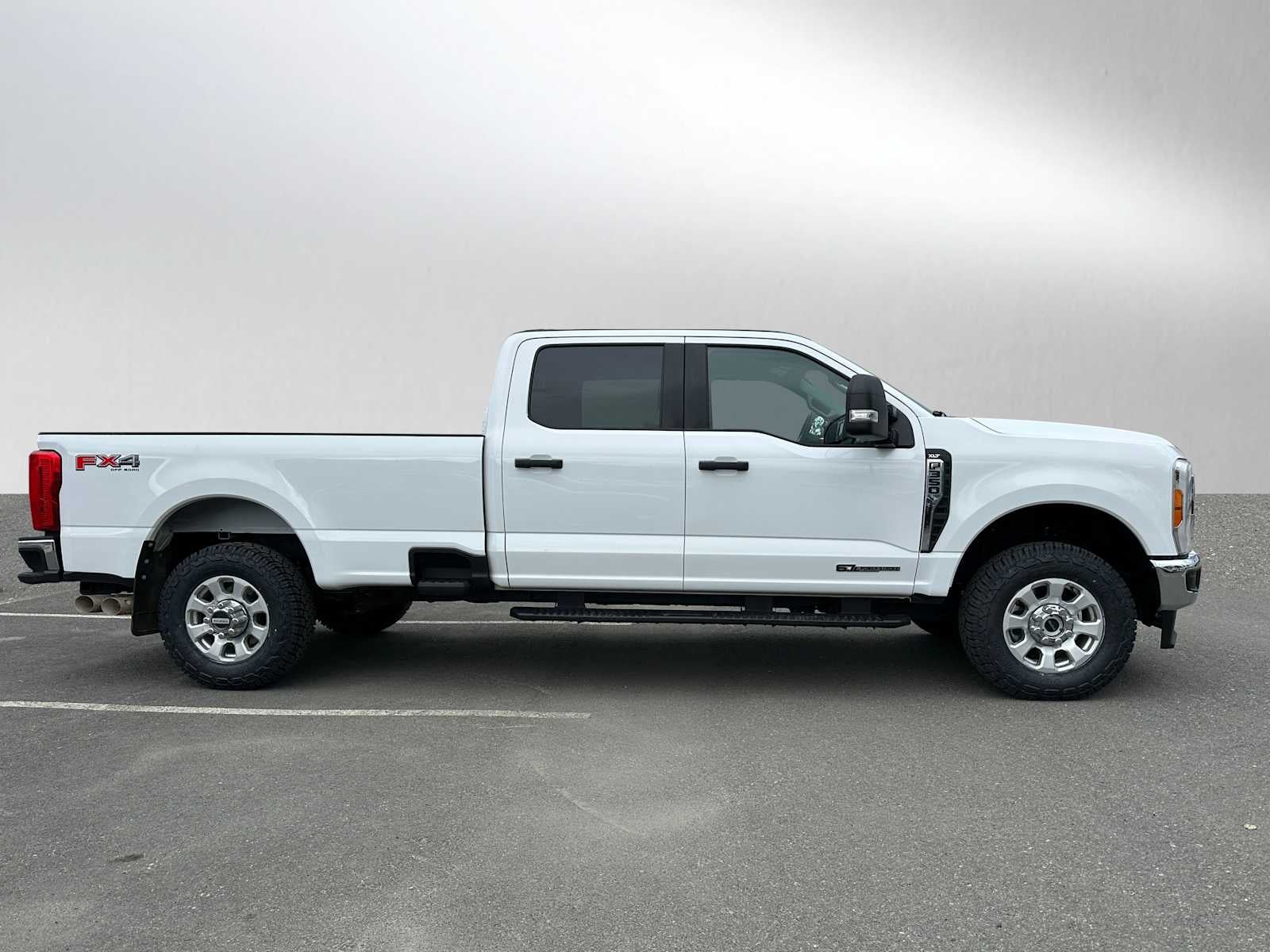 2023 Ford Super Duty F-350 SRW XLT