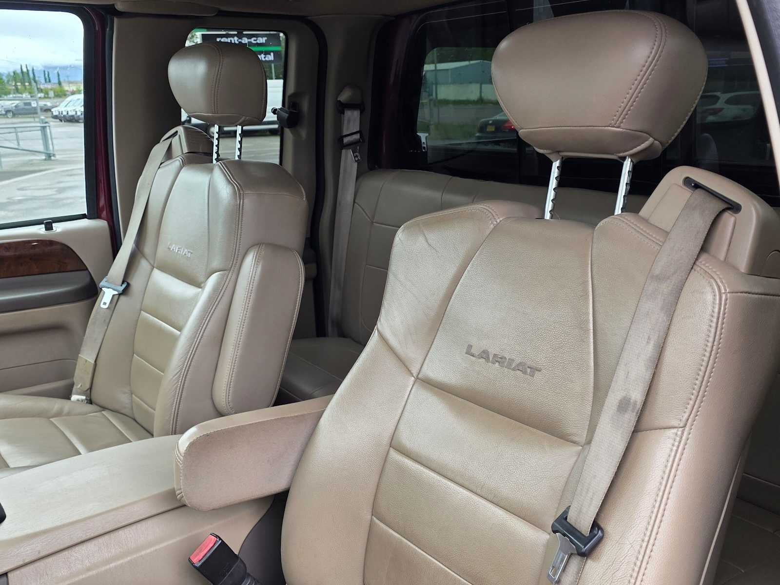 2004 Ford Super Duty F-250 Lariat