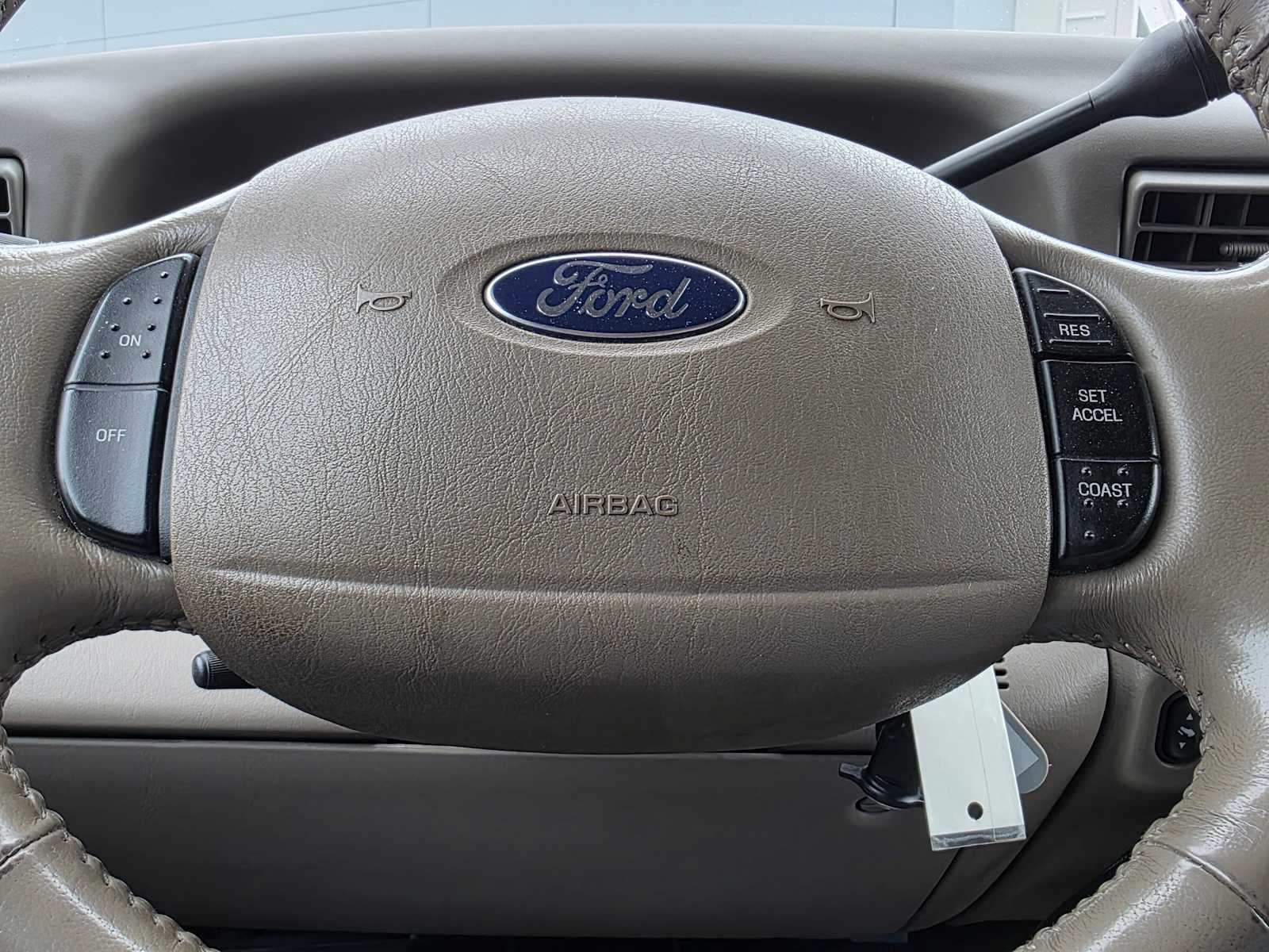 2004 Ford Super Duty F-250 Lariat