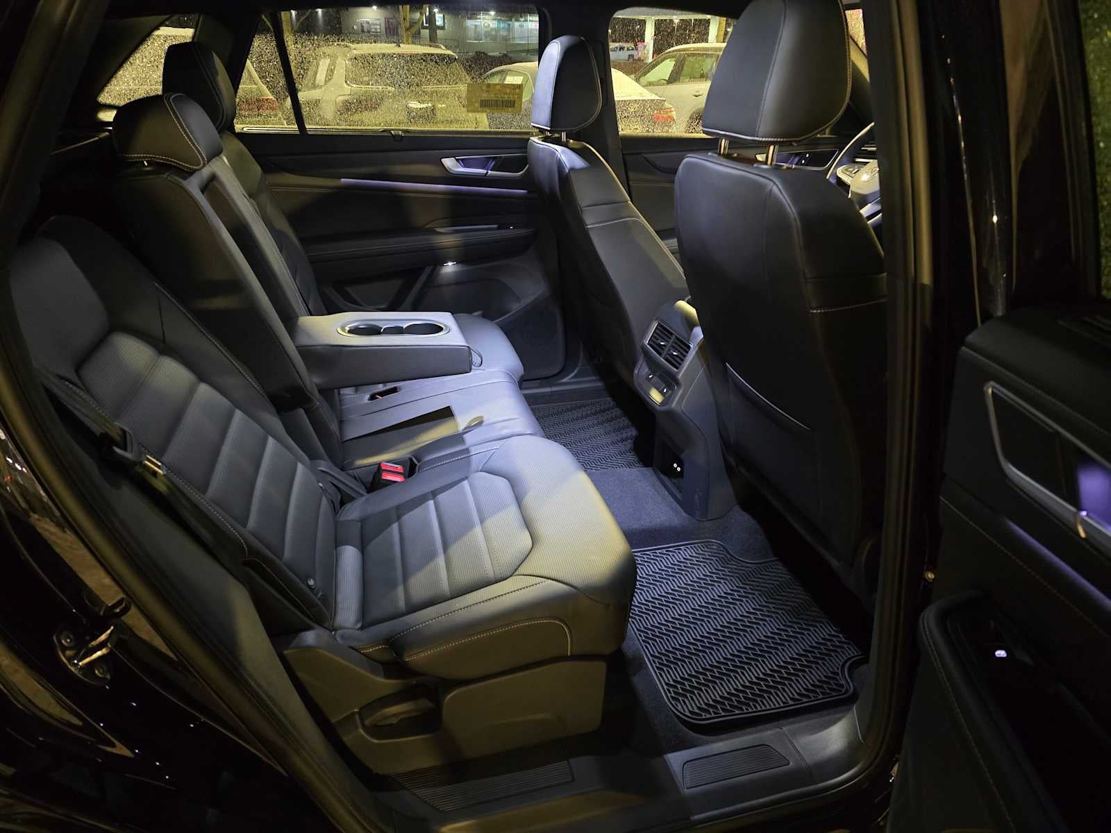 2026 Volkswagen Atlas Cross Sport 2.0T SEL R-Line Black