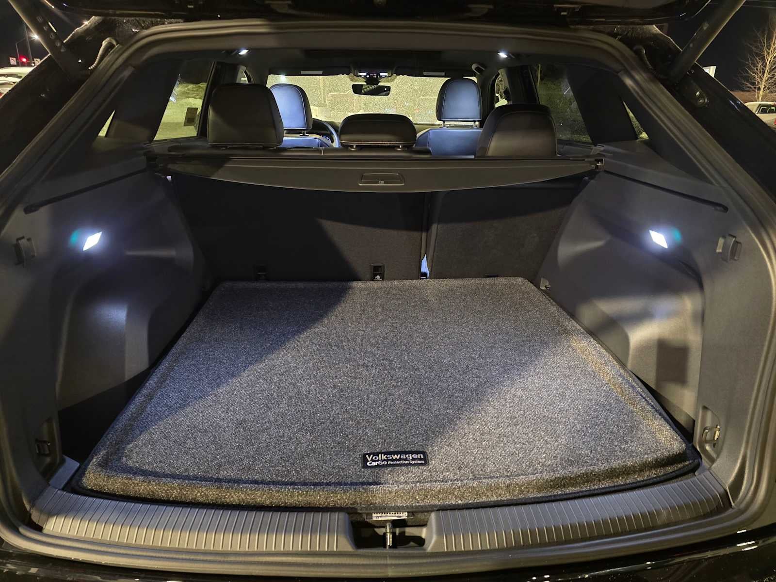 2026 Volkswagen Atlas Cross Sport 2.0T SEL R-Line Black