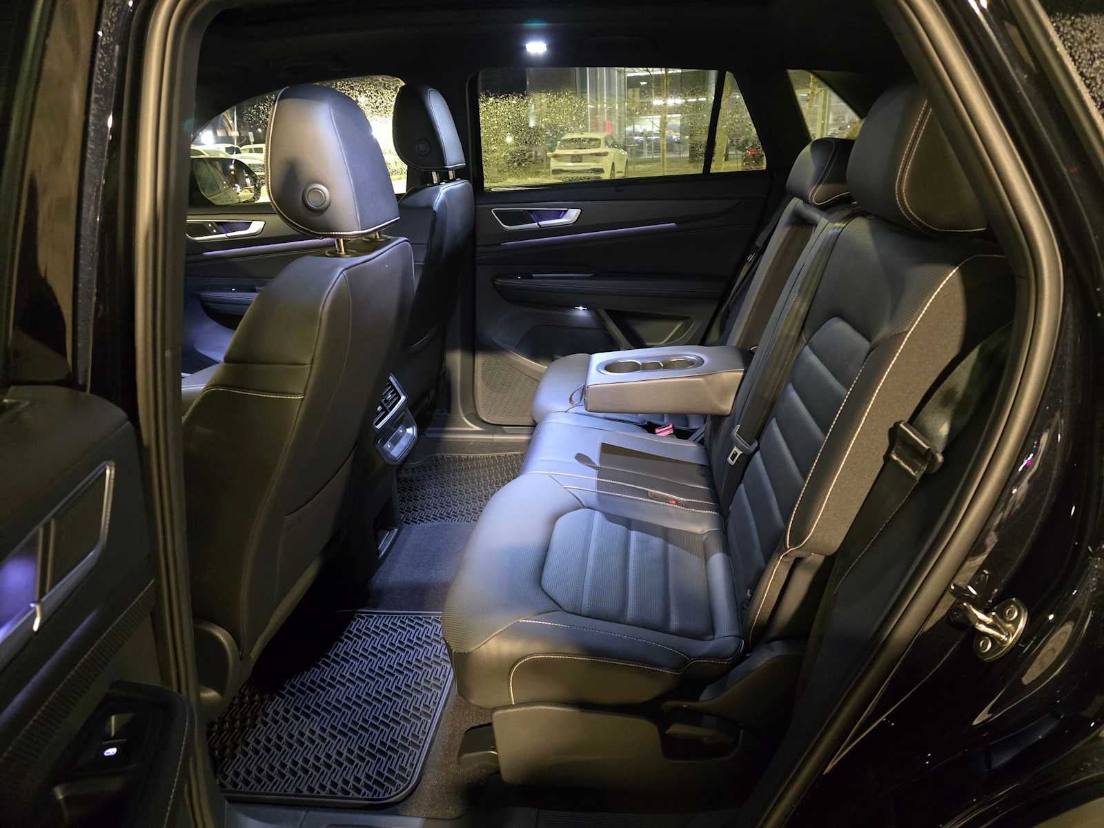 2026 Volkswagen Atlas Cross Sport 2.0T SEL R-Line Black