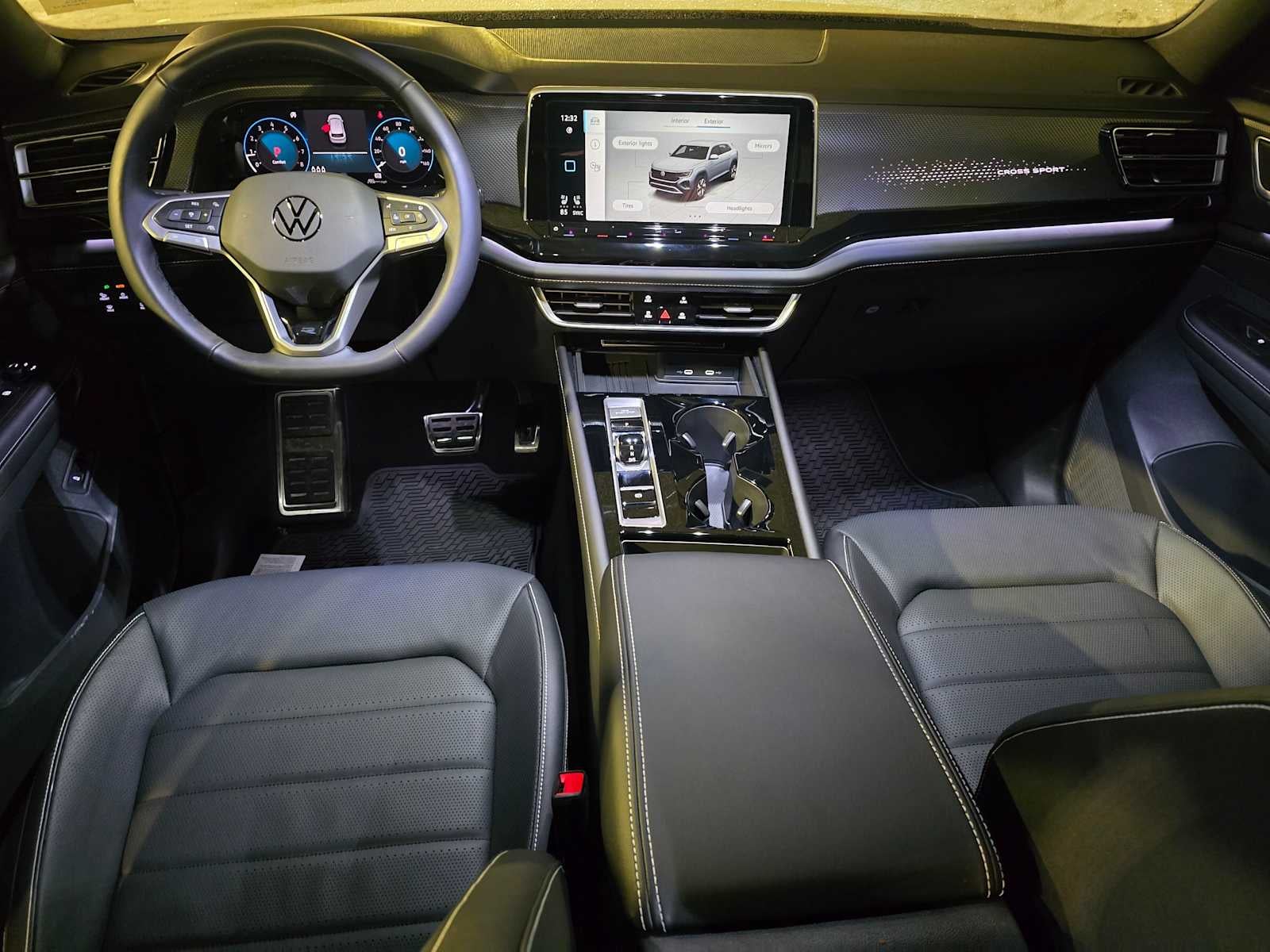 2026 Volkswagen Atlas Cross Sport 2.0T SEL R-Line Black