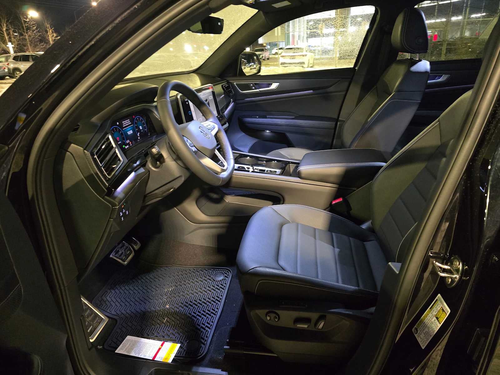 2026 Volkswagen Atlas Cross Sport 2.0T SEL R-Line Black