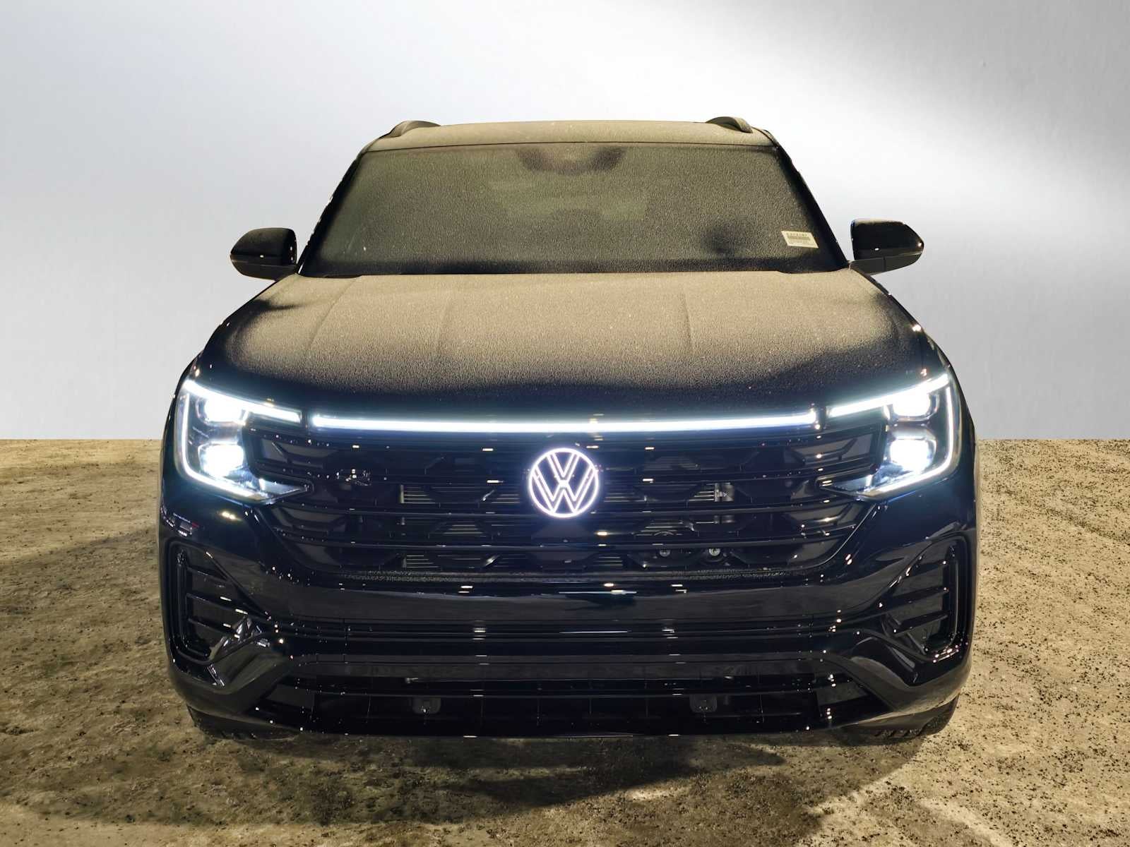 2026 Volkswagen Atlas Cross Sport 2.0T SEL R-Line Black