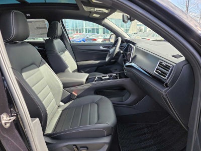 2026 Volkswagen Atlas Cross Sport 2.0T SEL R-Line Black