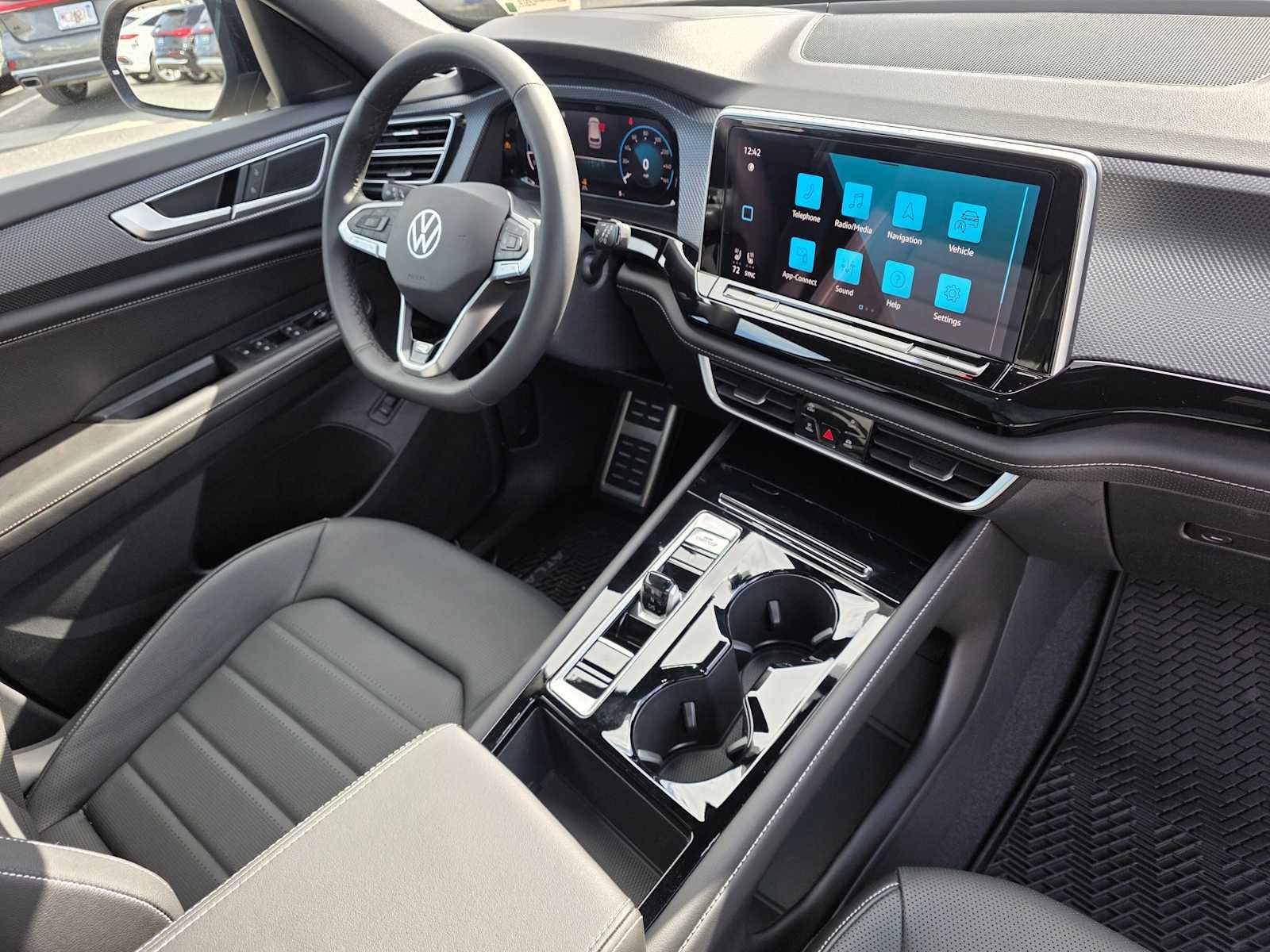 2026 Volkswagen Atlas Cross Sport 2.0T SEL R-Line Black