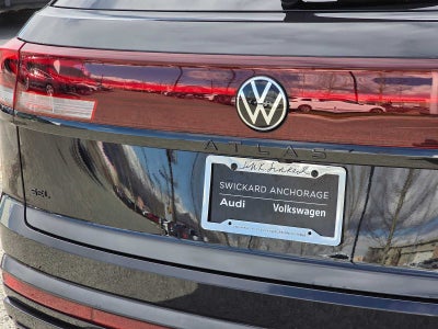 2026 Volkswagen Atlas Cross Sport 2.0T SEL R-Line Black