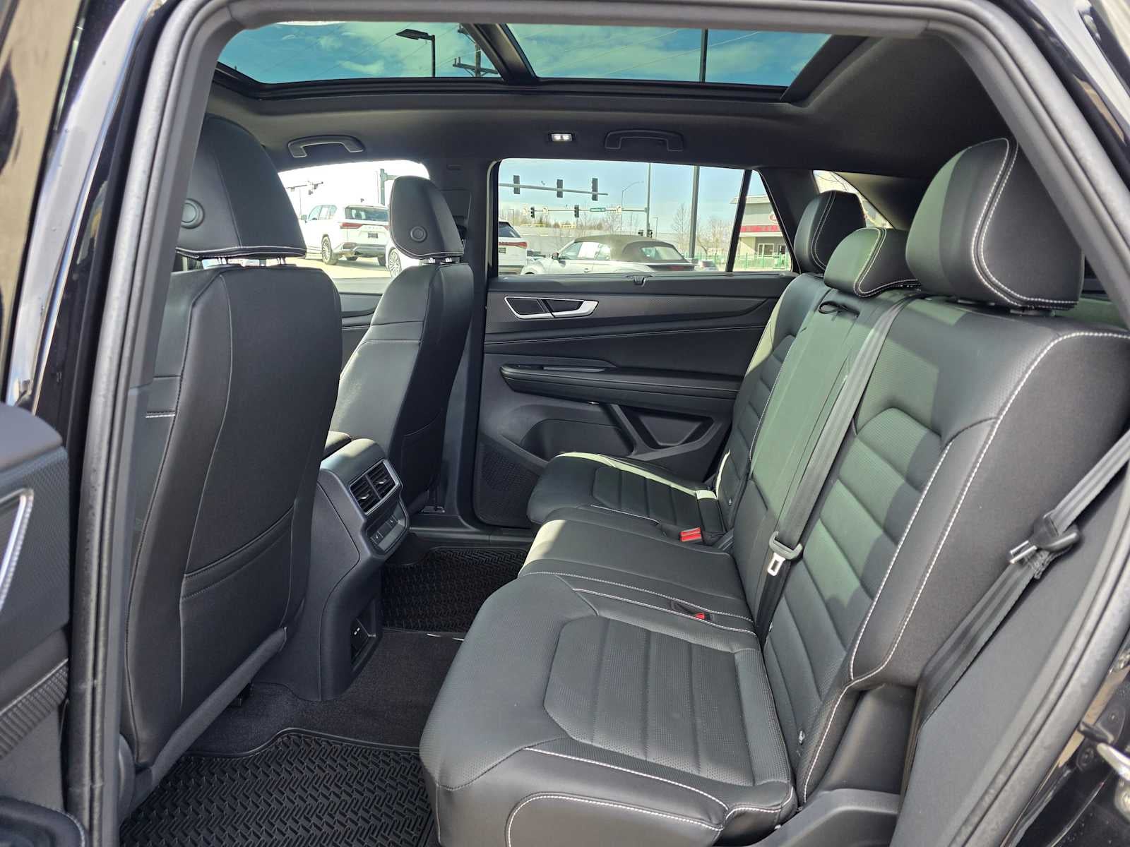 2026 Volkswagen Atlas Cross Sport 2.0T SEL R-Line Black