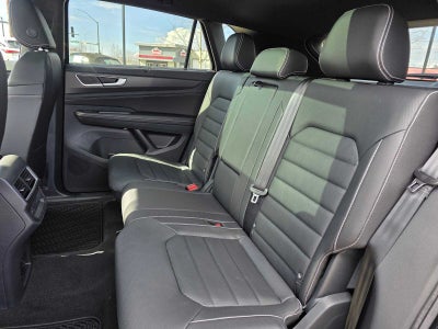 2026 Volkswagen Atlas Cross Sport 2.0T SEL R-Line Black