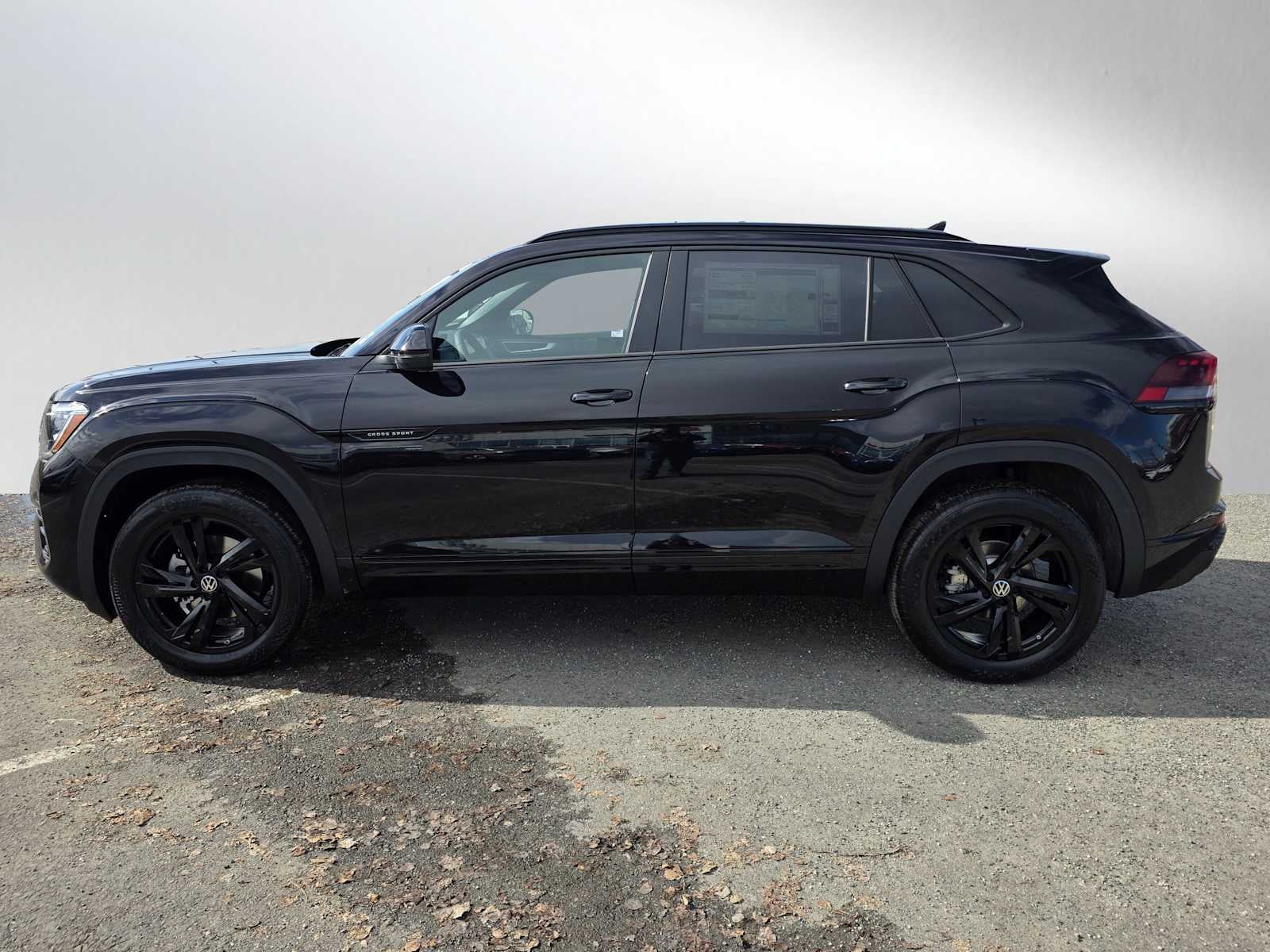 2026 Volkswagen Atlas Cross Sport 2.0T SEL R-Line Black