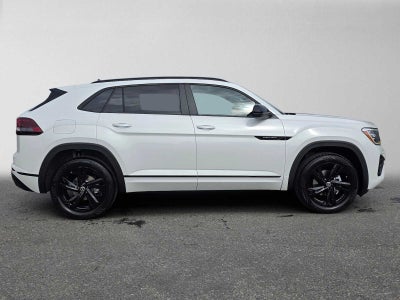 2026 Volkswagen Atlas Cross Sport 2.0T SEL R-Line Black