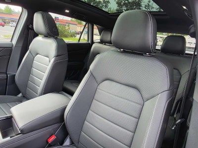 2026 Volkswagen Atlas Cross Sport 2.0T SEL R-Line Black