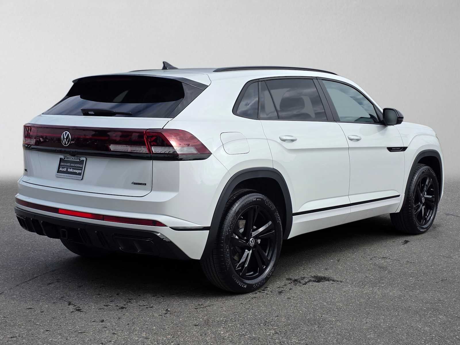 2026 Volkswagen Atlas Cross Sport 2.0T SEL R-Line Black