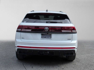 2026 Volkswagen Atlas Cross Sport 2.0T SEL R-Line Black