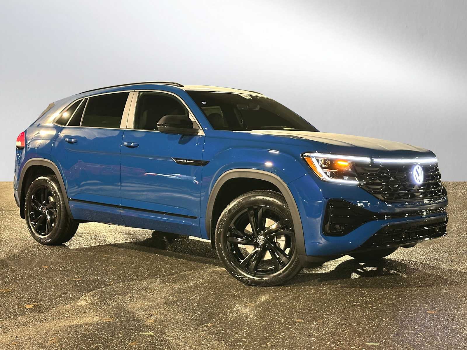 2026 Volkswagen Atlas Cross Sport 2.0T SEL R-Line Black