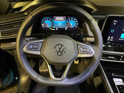 2026 Volkswagen Atlas Cross Sport 2.0T SEL R-Line Black