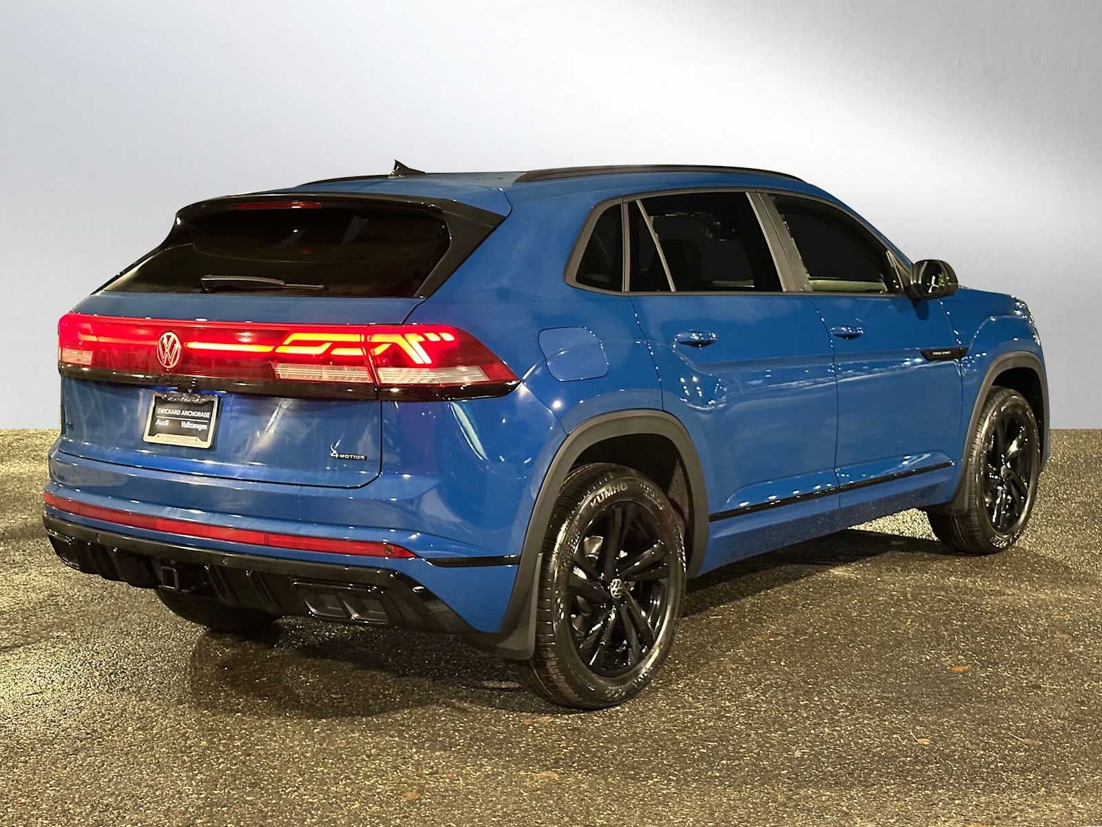 2026 Volkswagen Atlas Cross Sport 2.0T SEL R-Line Black