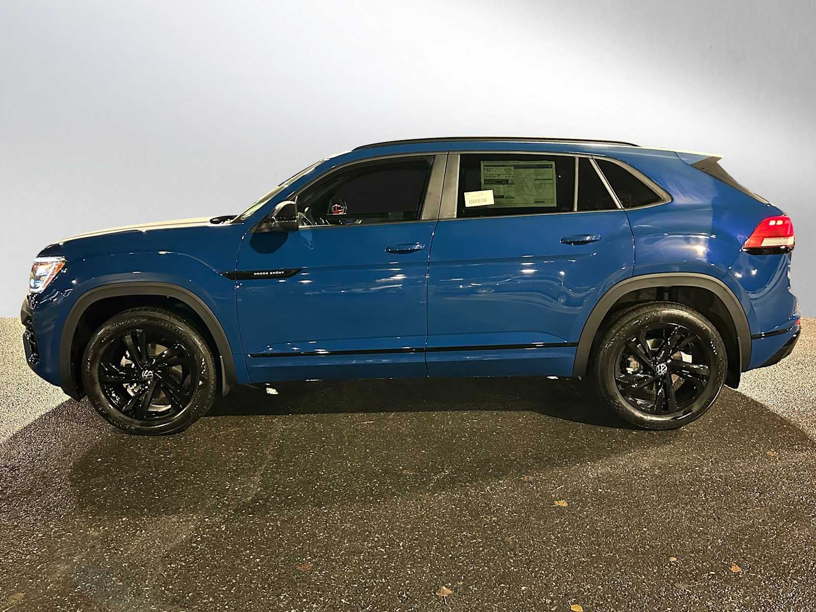 2026 Volkswagen Atlas Cross Sport 2.0T SEL R-Line Black