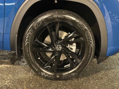 2026 Volkswagen Atlas Cross Sport 2.0T SEL R-Line Black