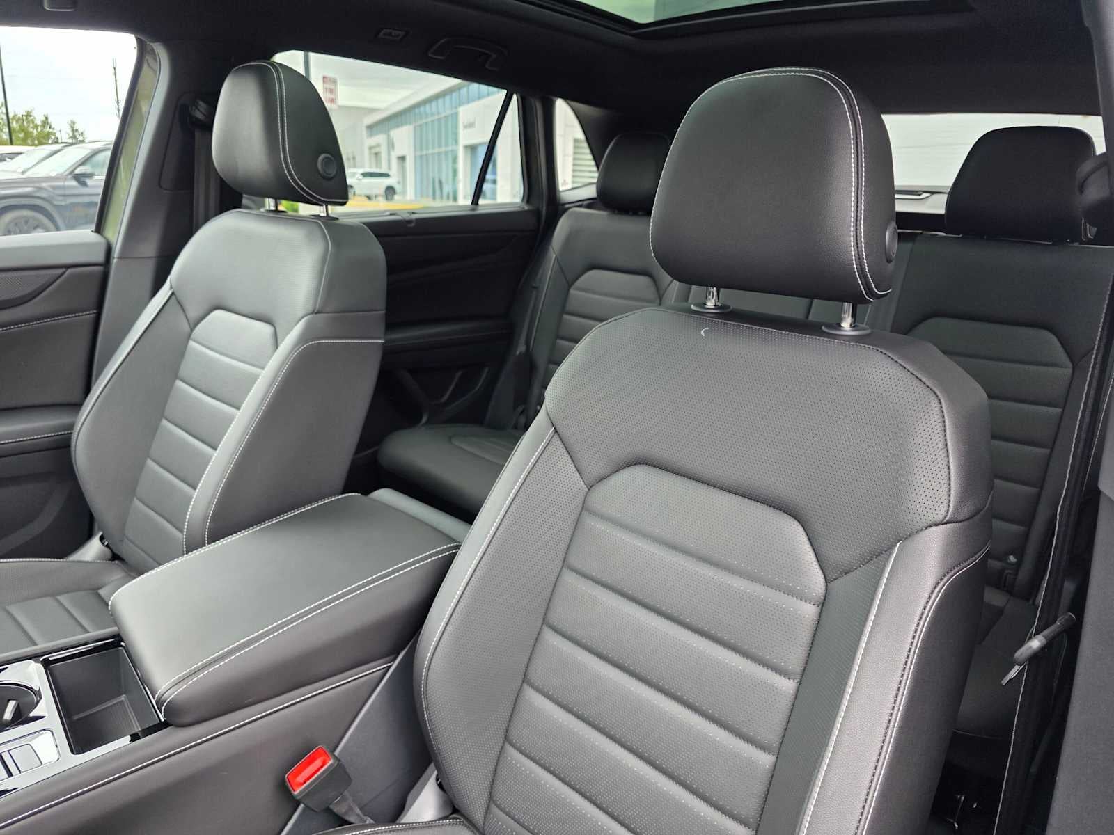 2026 Volkswagen Atlas Cross Sport 2.0T SEL