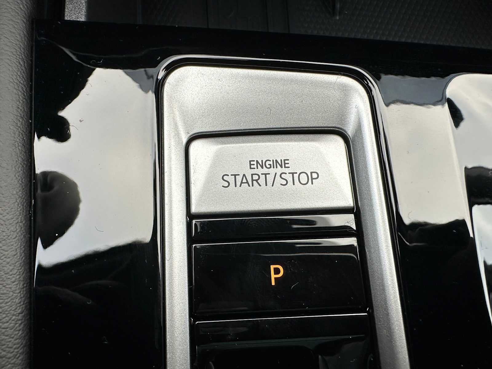 2026 Volkswagen Atlas Cross Sport 2.0T SEL