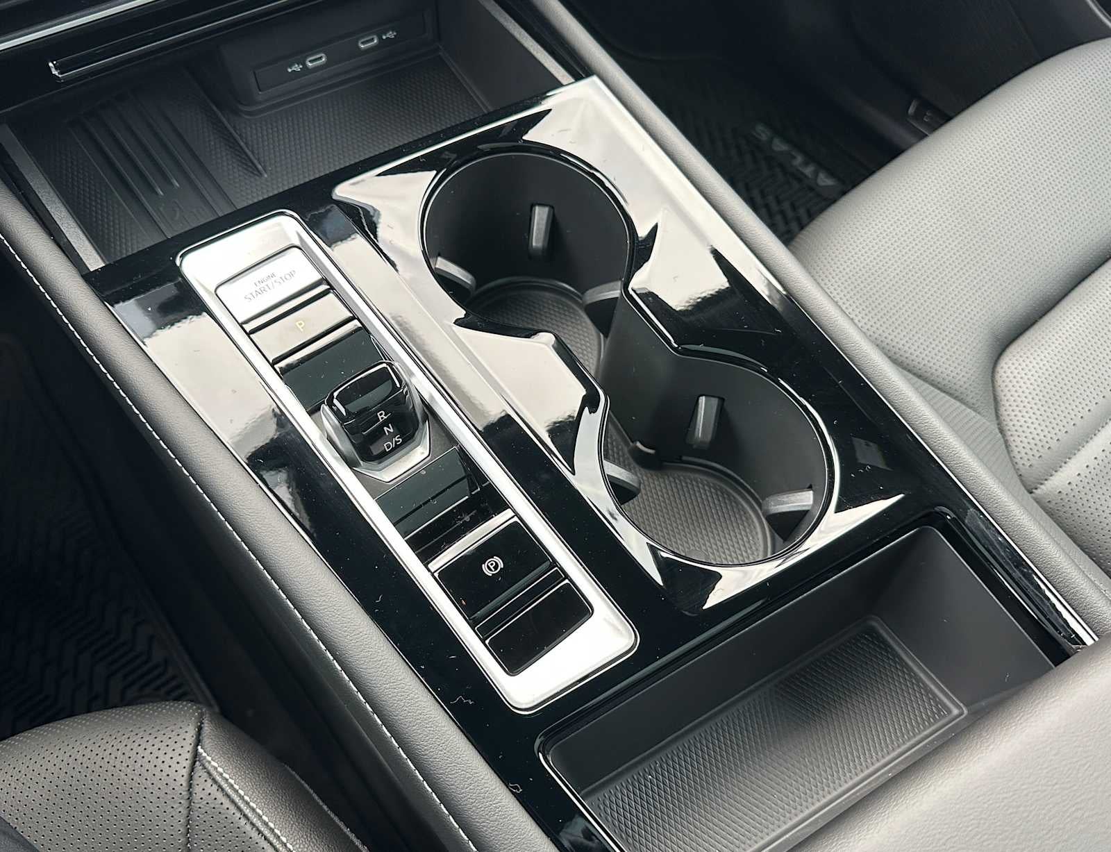 2026 Volkswagen Atlas Cross Sport 2.0T SEL