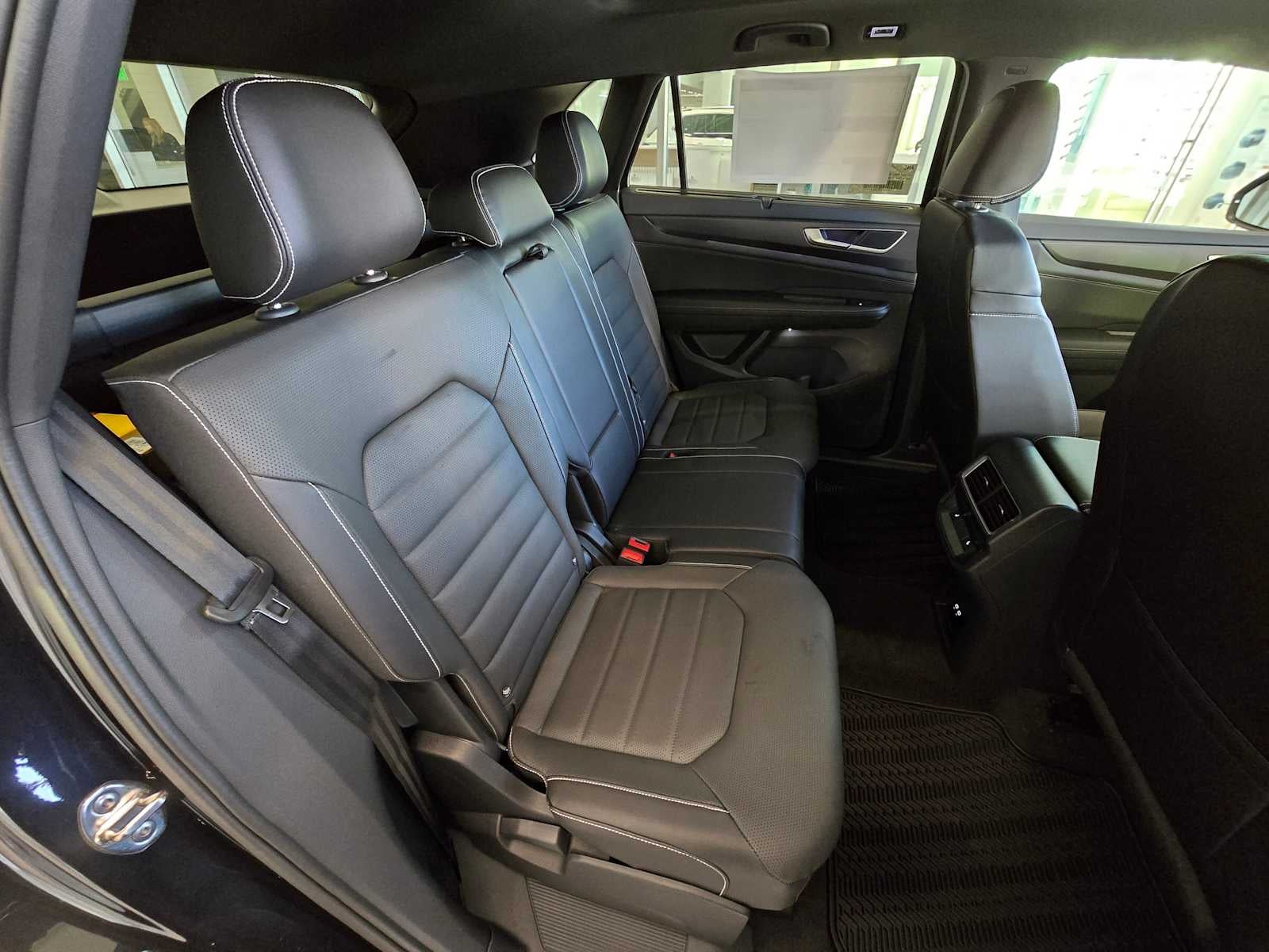 2025 Volkswagen Atlas Cross Sport 2.0T SEL