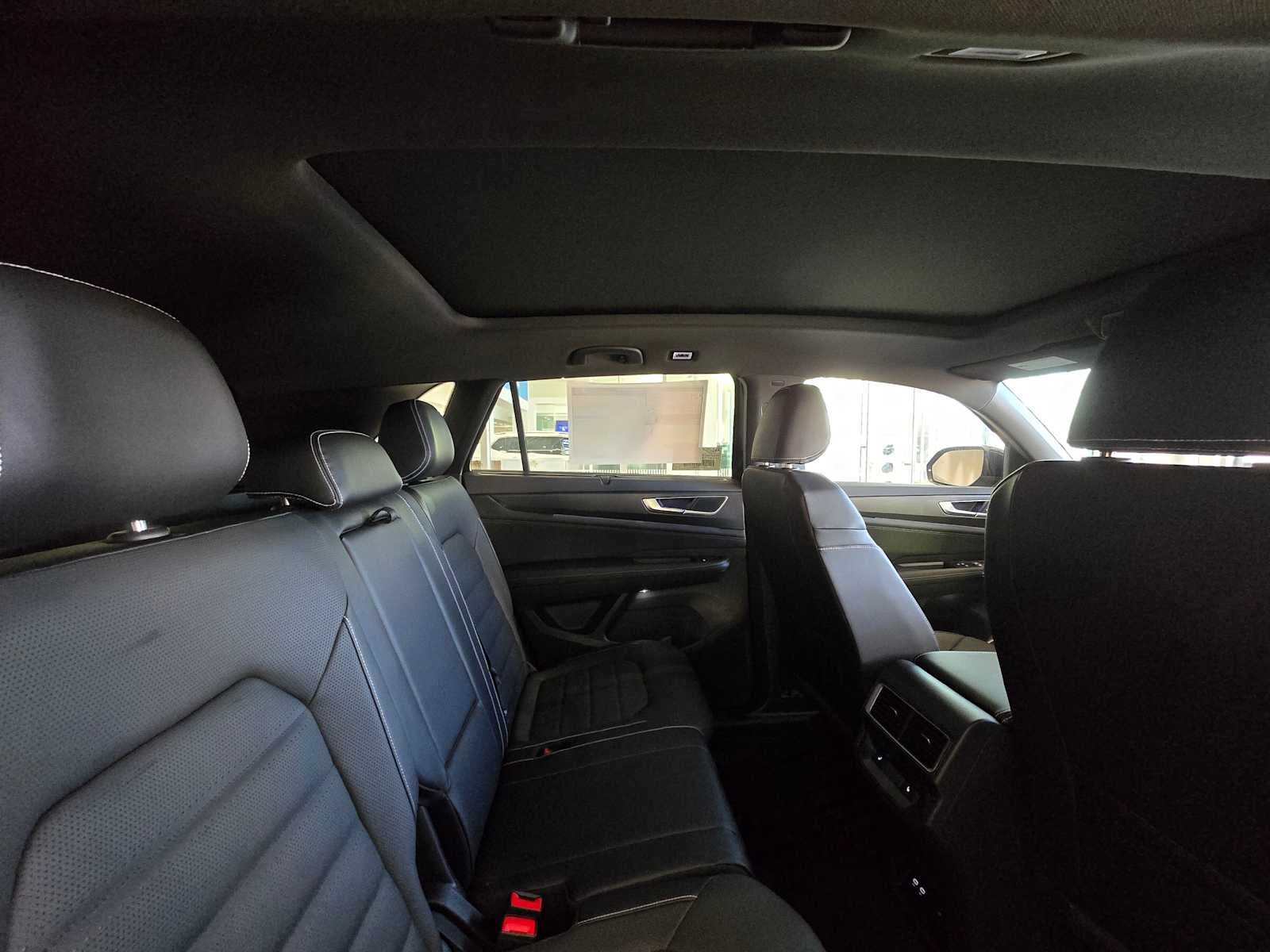 2025 Volkswagen Atlas Cross Sport 2.0T SEL