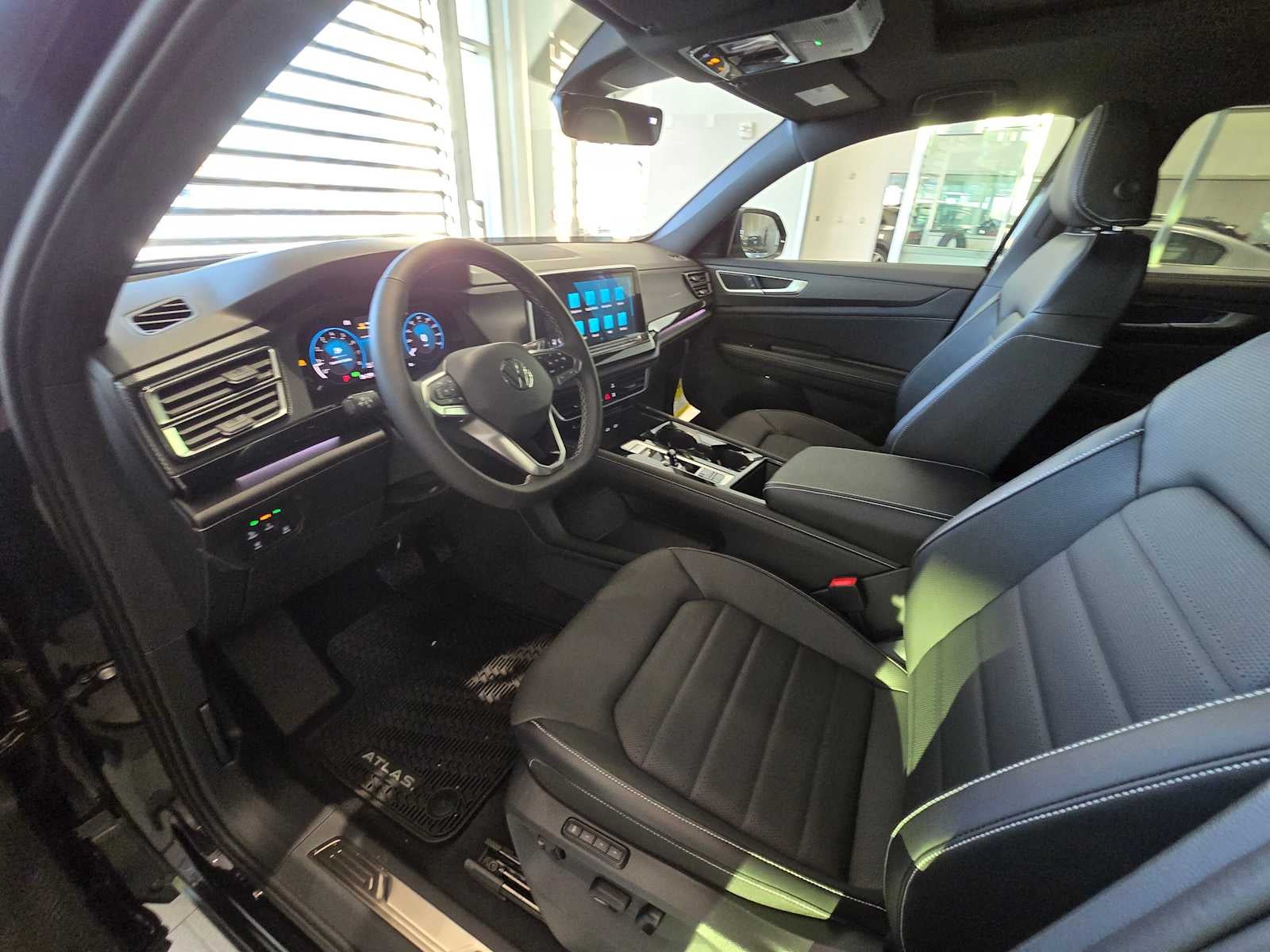 2025 Volkswagen Atlas Cross Sport 2.0T SEL