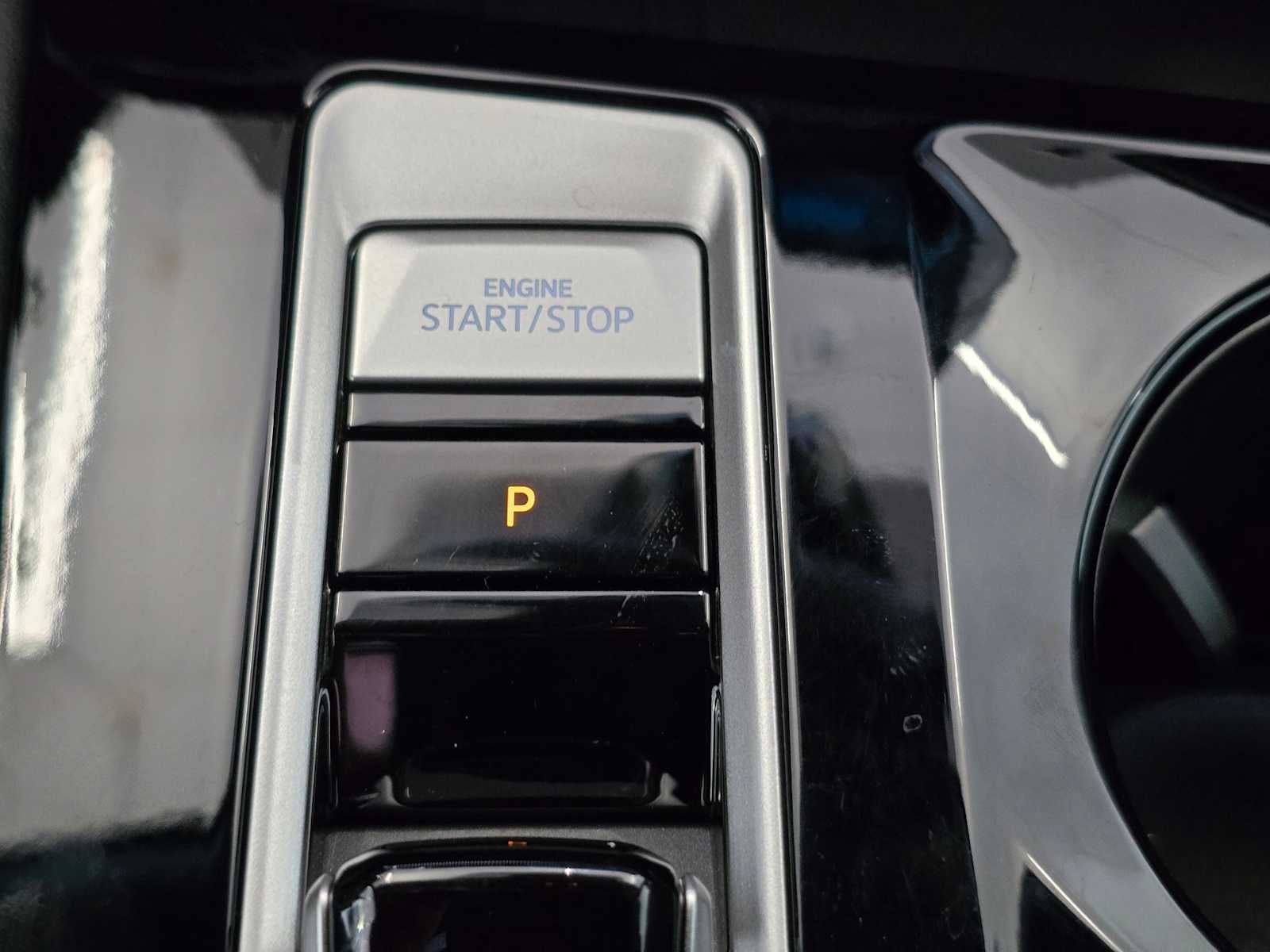 2025 Volkswagen Atlas Cross Sport 2.0T SEL