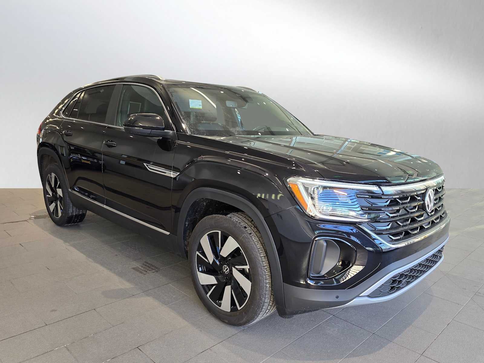 2025 Volkswagen Atlas Cross Sport 2.0T SEL