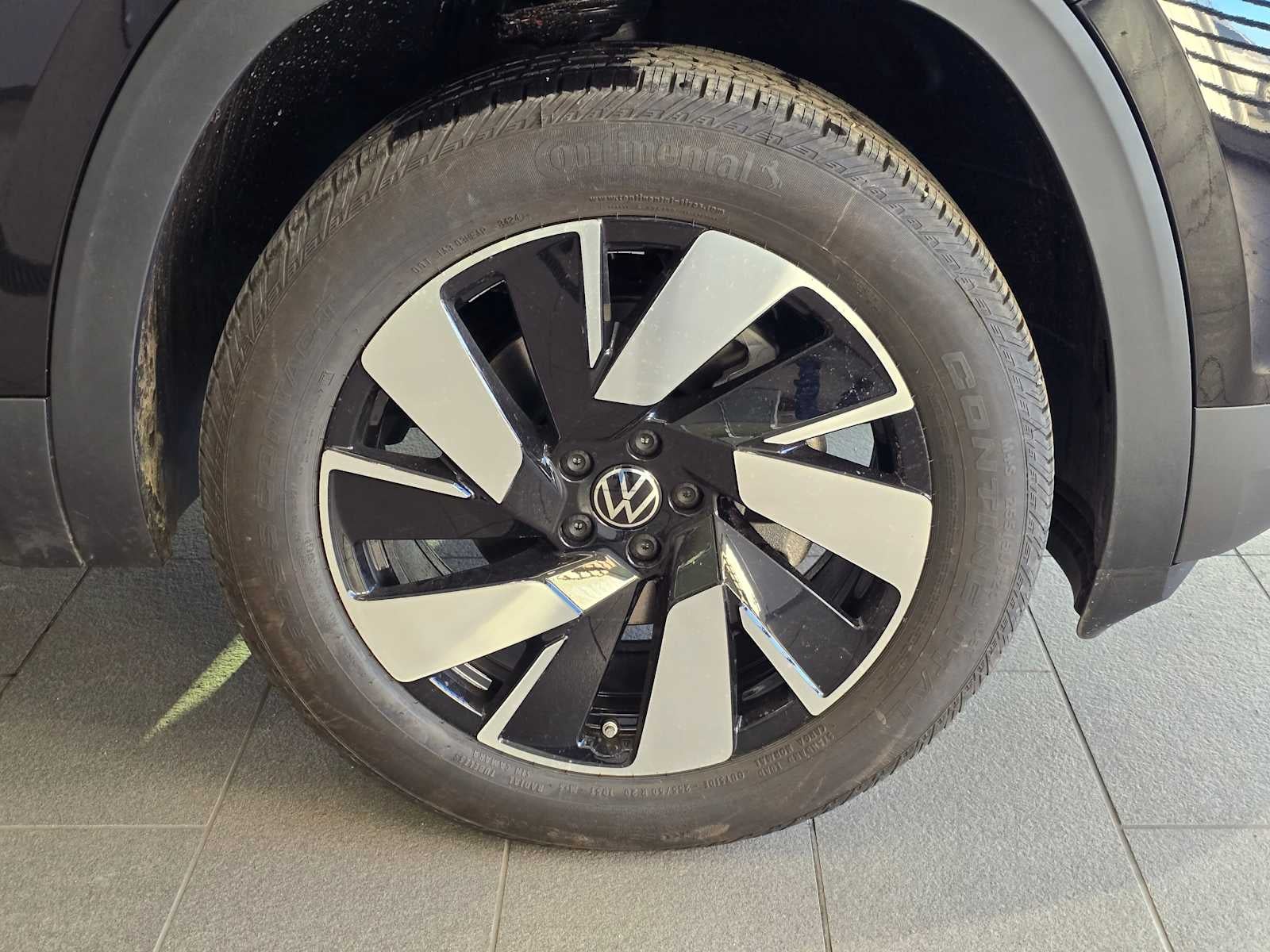 2025 Volkswagen Atlas Cross Sport 2.0T SEL