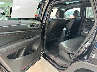 2025 Volkswagen Atlas Cross Sport 2.0T SEL