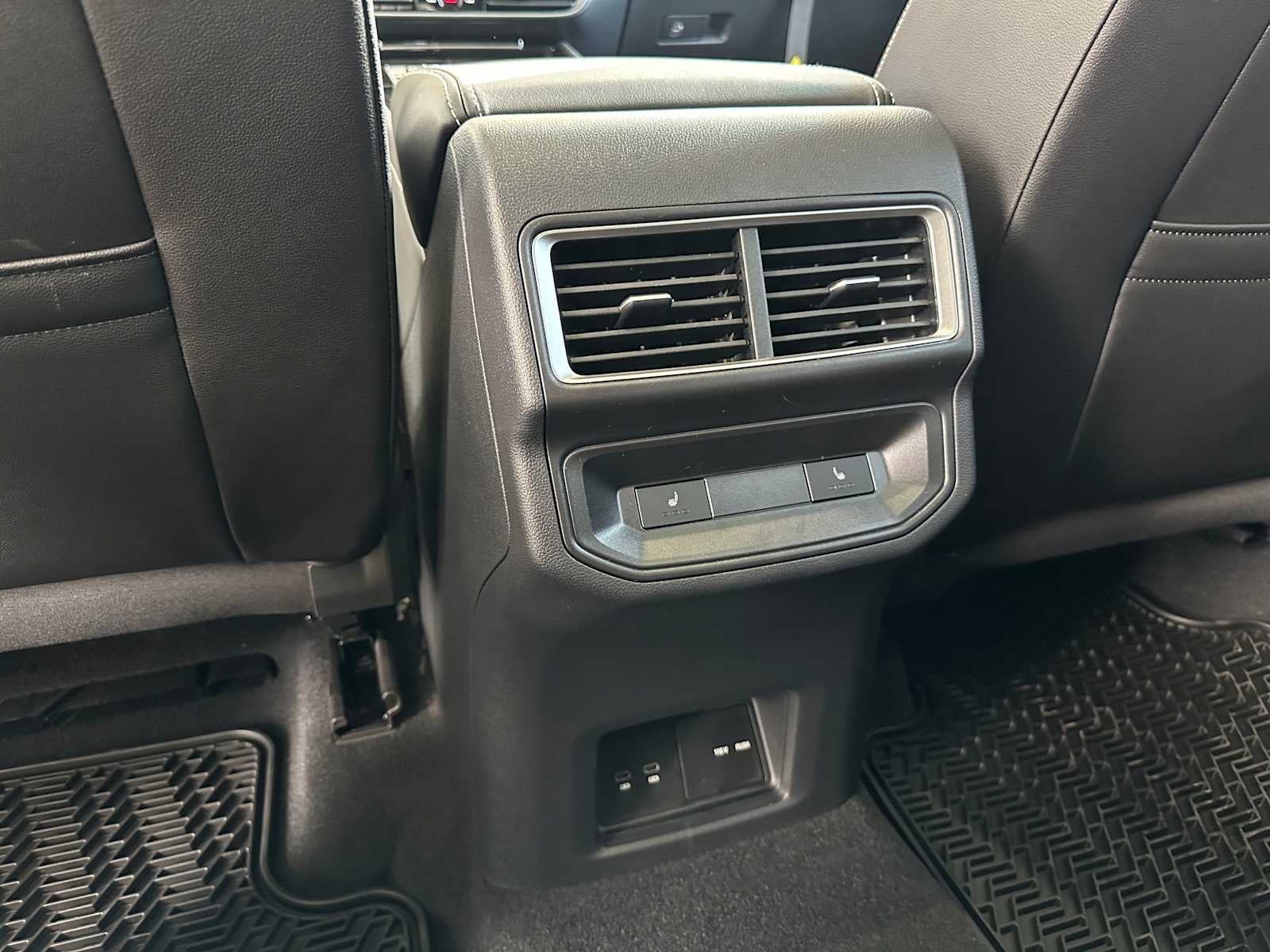 2025 Volkswagen Atlas Cross Sport 2.0T SEL