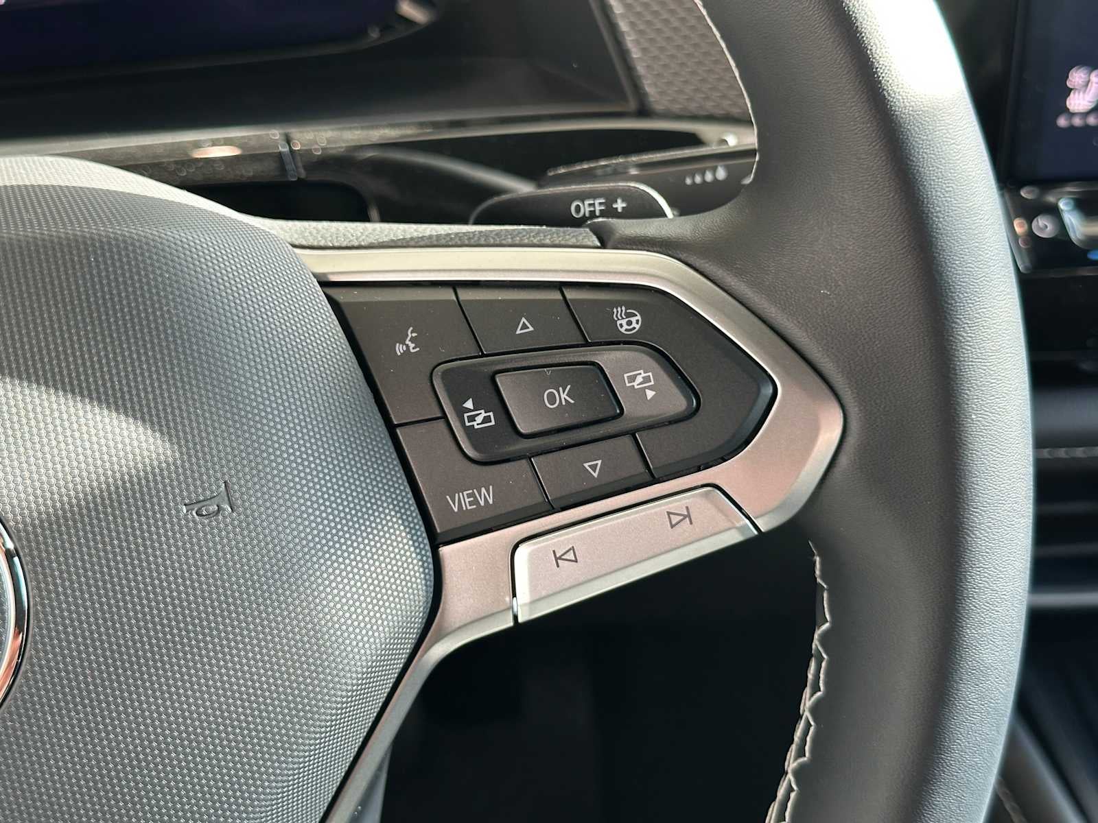 2025 Volkswagen Atlas Cross Sport 2.0T SEL