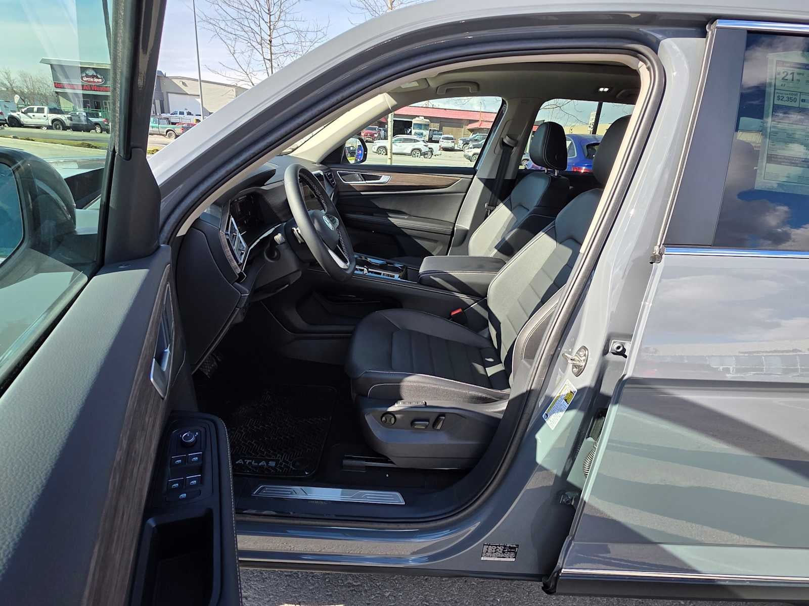 2026 Volkswagen Atlas 2.0T SEL