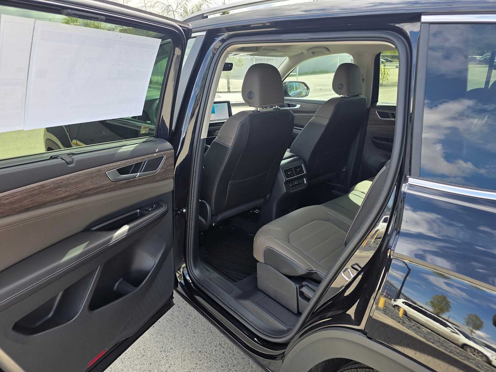 2026 Volkswagen Atlas 2.0T SEL