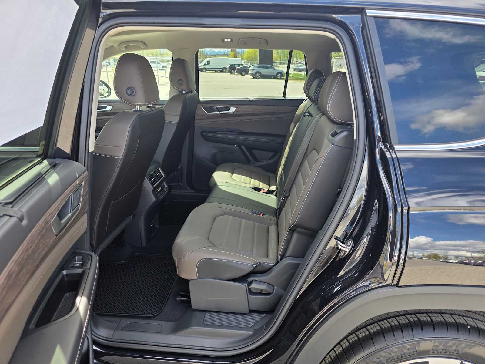 2026 Volkswagen Atlas 2.0T SEL