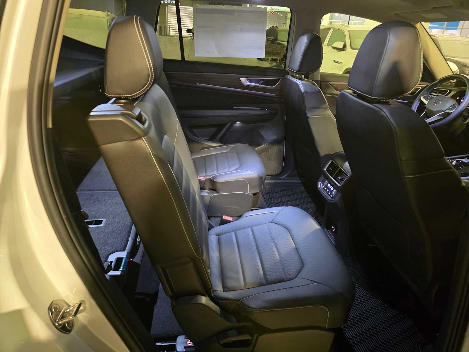 2026 Volkswagen Atlas 2.0T SEL