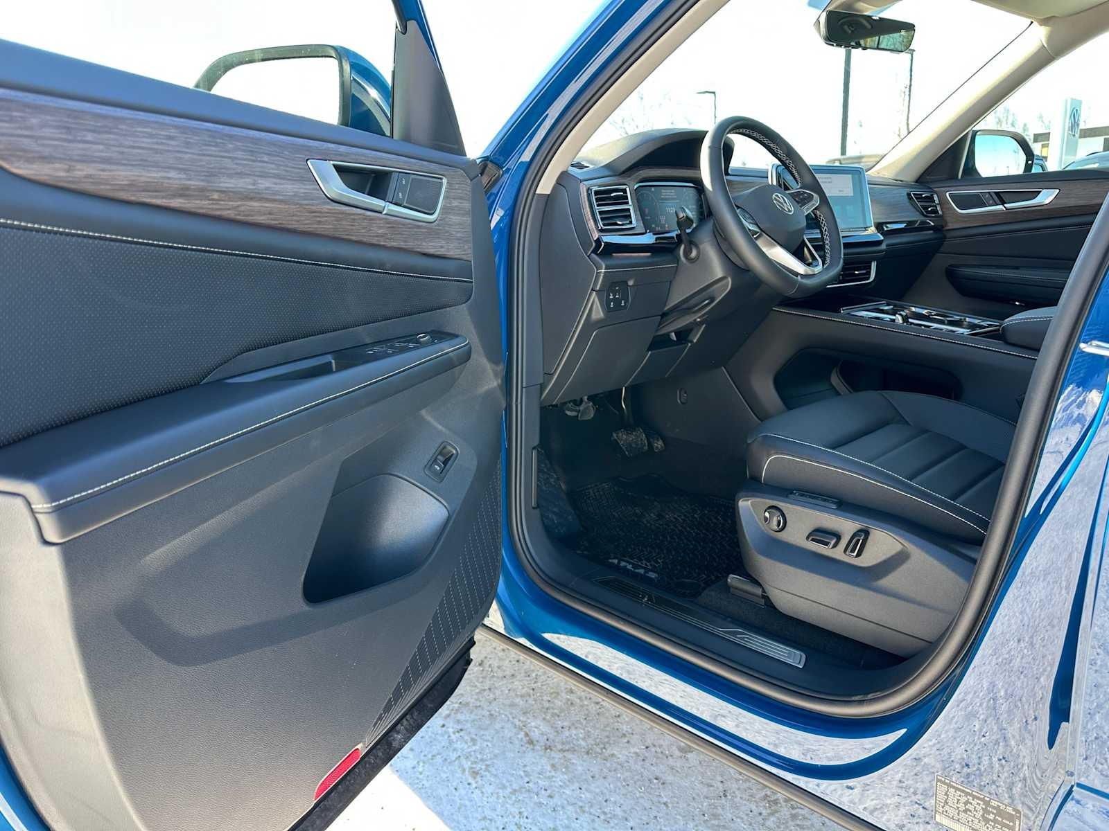 2026 Volkswagen Atlas 2.0T SEL