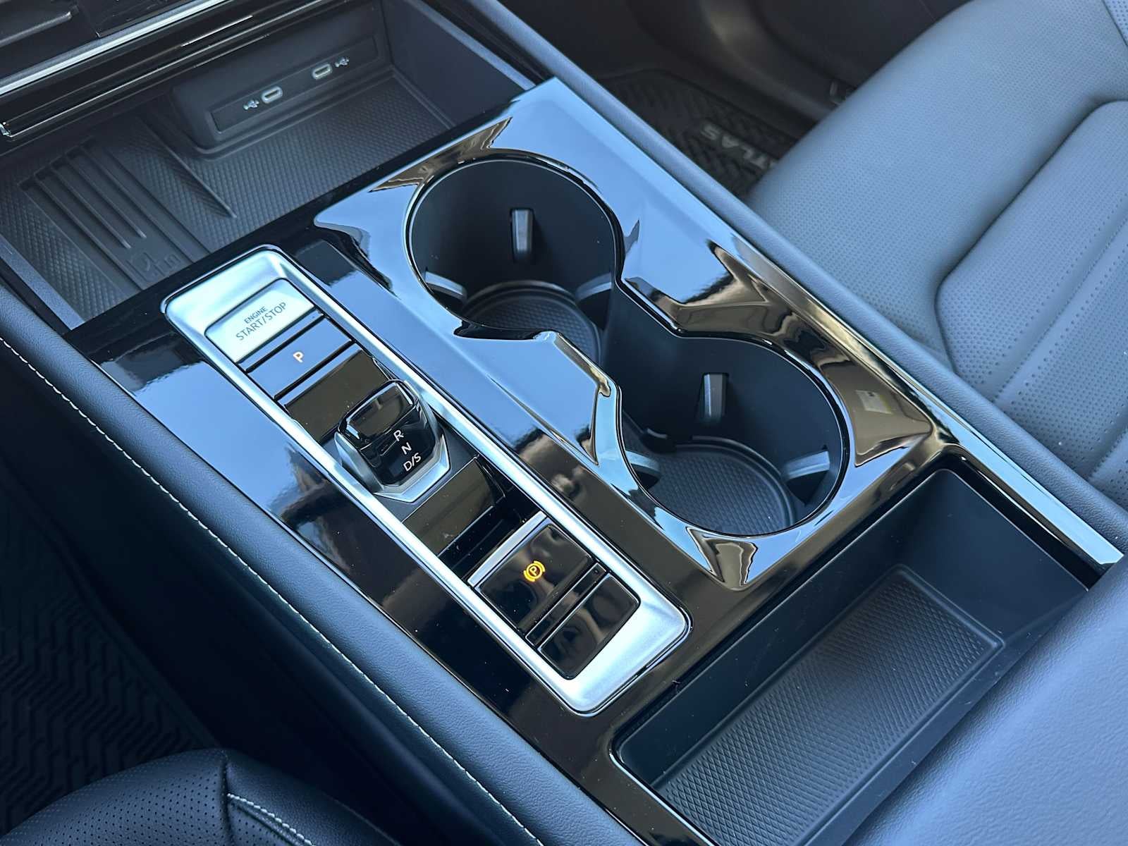 2026 Volkswagen Atlas 2.0T SEL