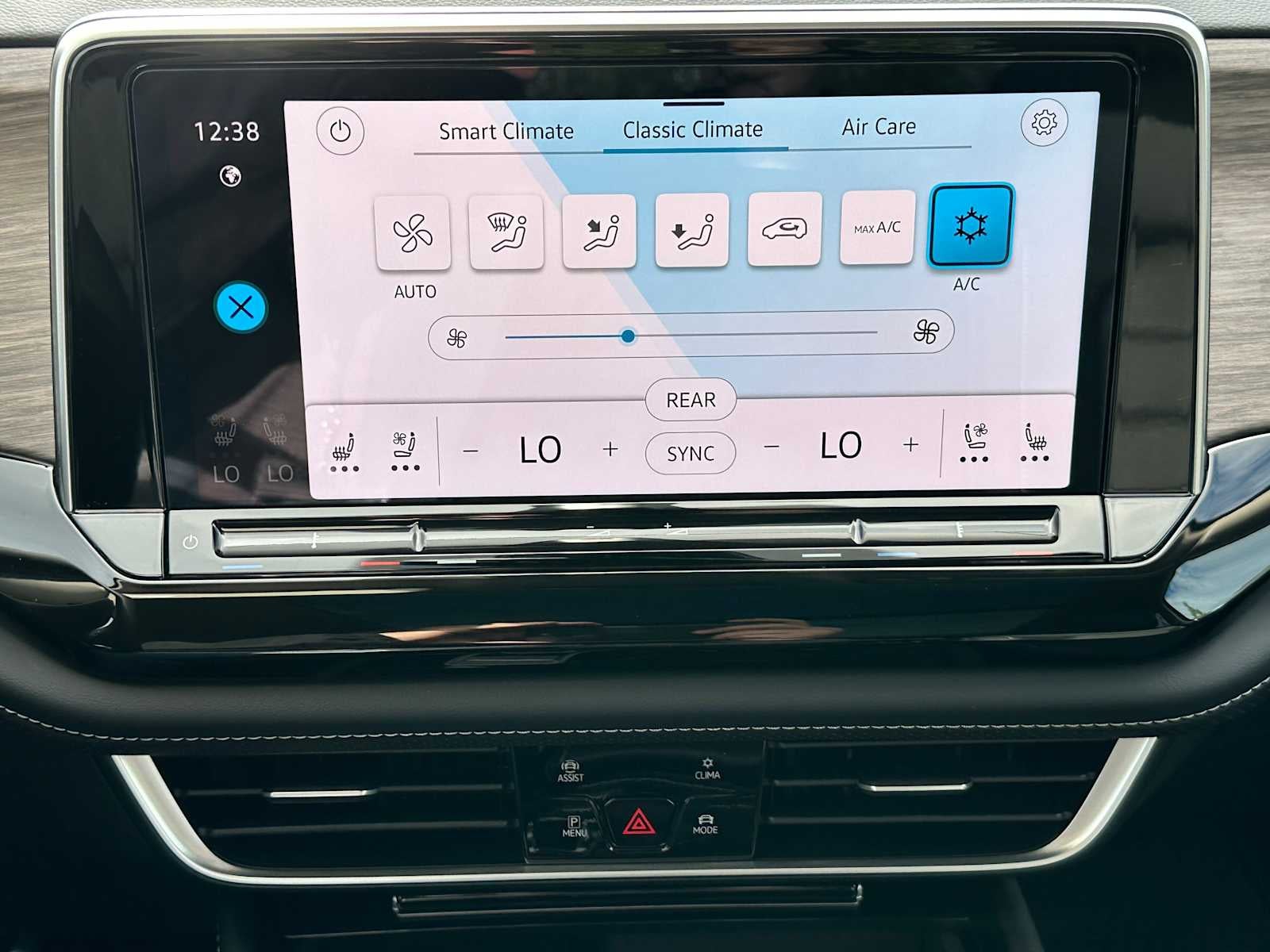 2026 Volkswagen Atlas 2.0T SEL