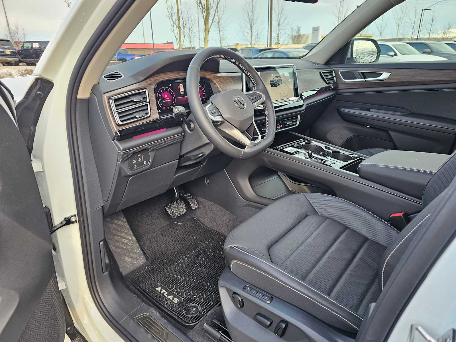 2025 Volkswagen Atlas 2.0T SEL