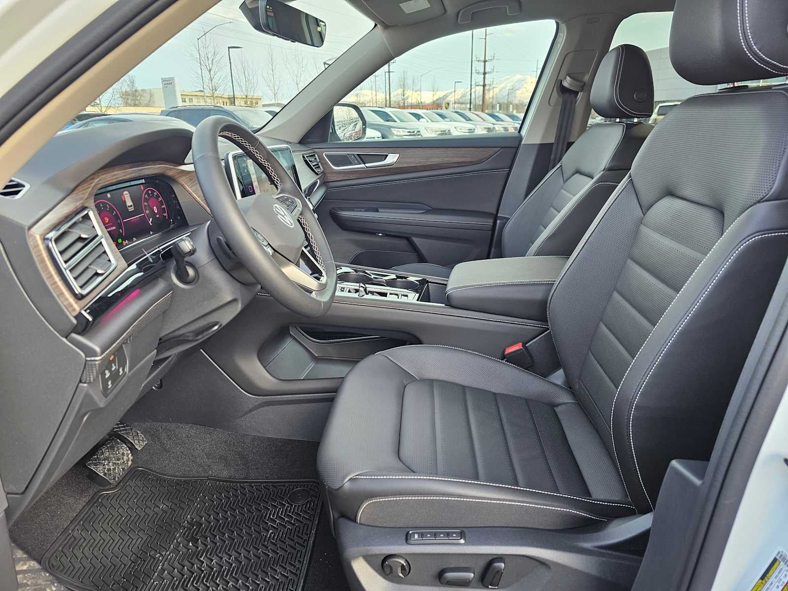 2025 Volkswagen Atlas 2.0T SEL